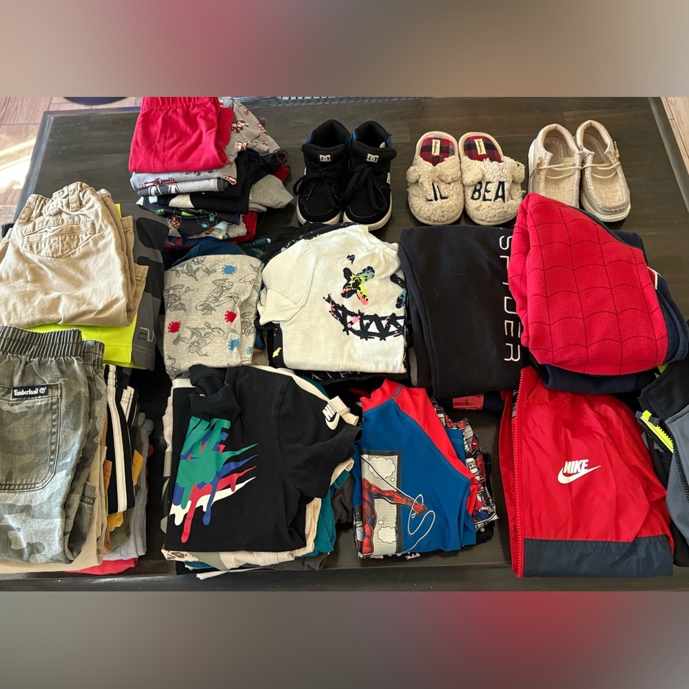 ❌SOLD❌70 Piece Huge kids lot